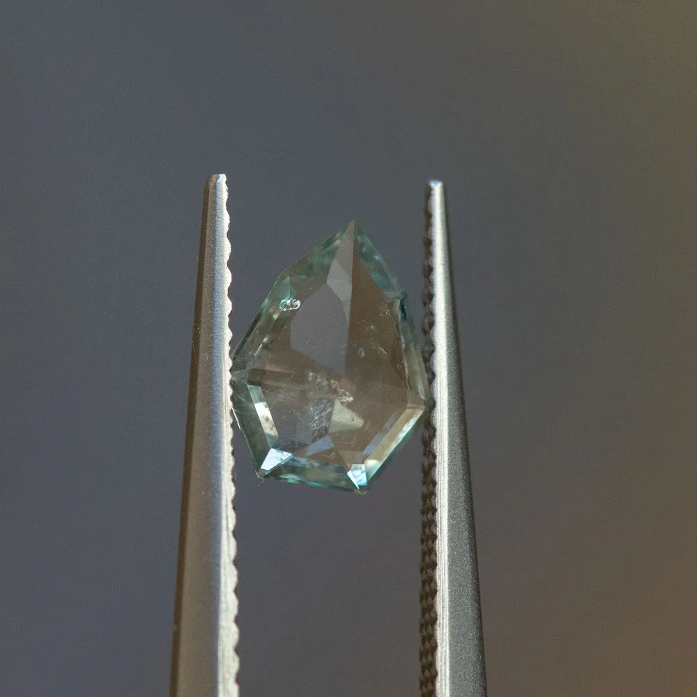 1.07CT SHIELD MONTANA SAPPHIRE, MINTY GREEN BLUE, 7.98X6.48MM, UNTREATED