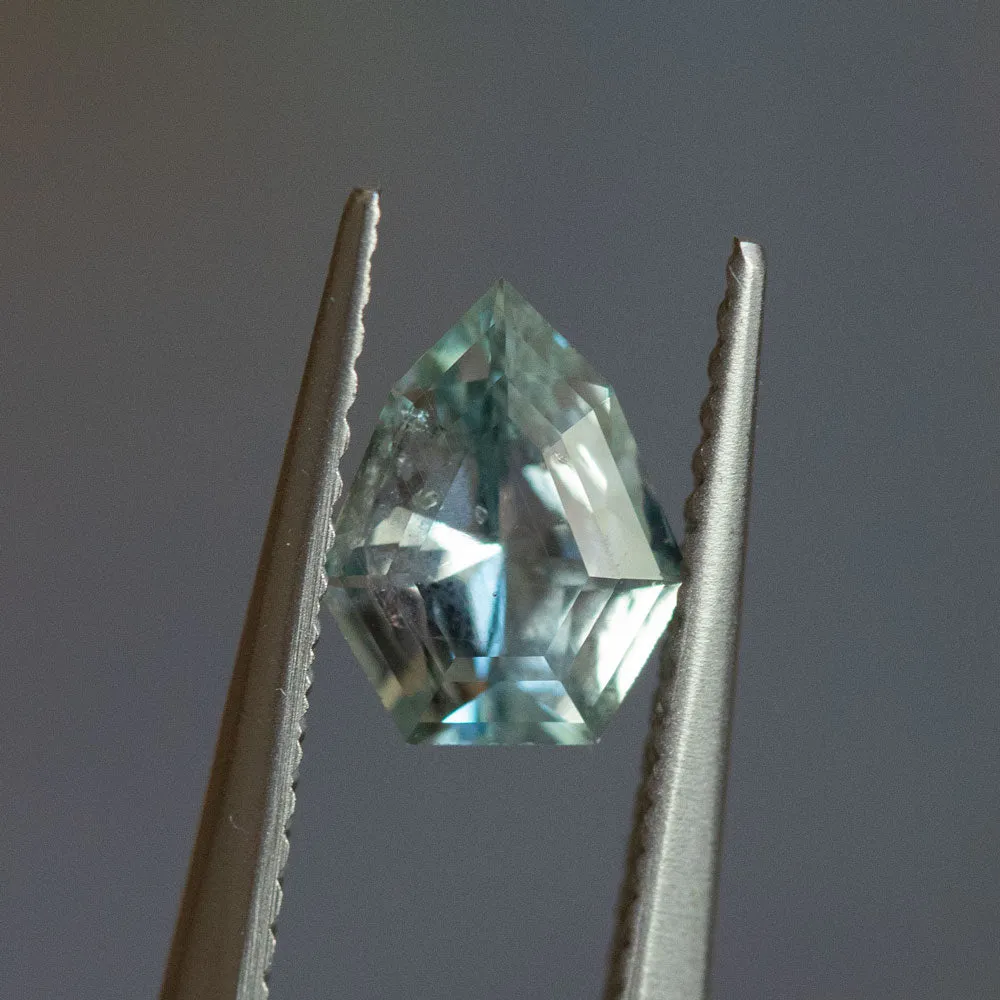 1.07CT SHIELD MONTANA SAPPHIRE, MINTY GREEN BLUE, 7.98X6.48MM, UNTREATED