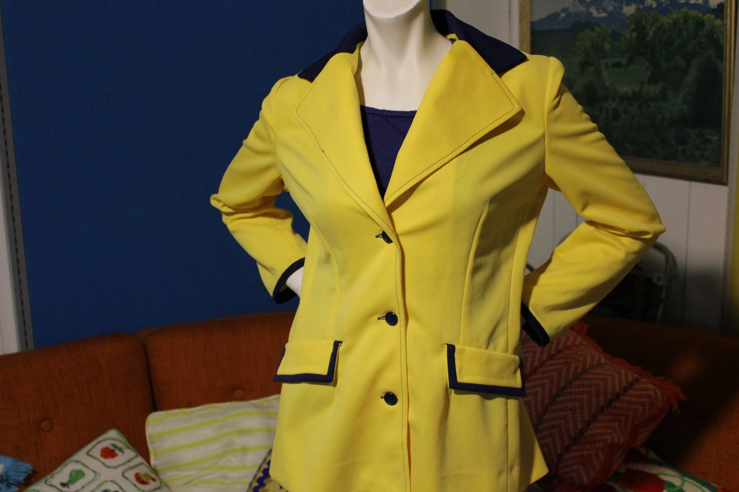 1970s 1980s Vintage Women's 3 Button Flap Polyester Yellow Suit.  Cute! Montgomery Ward