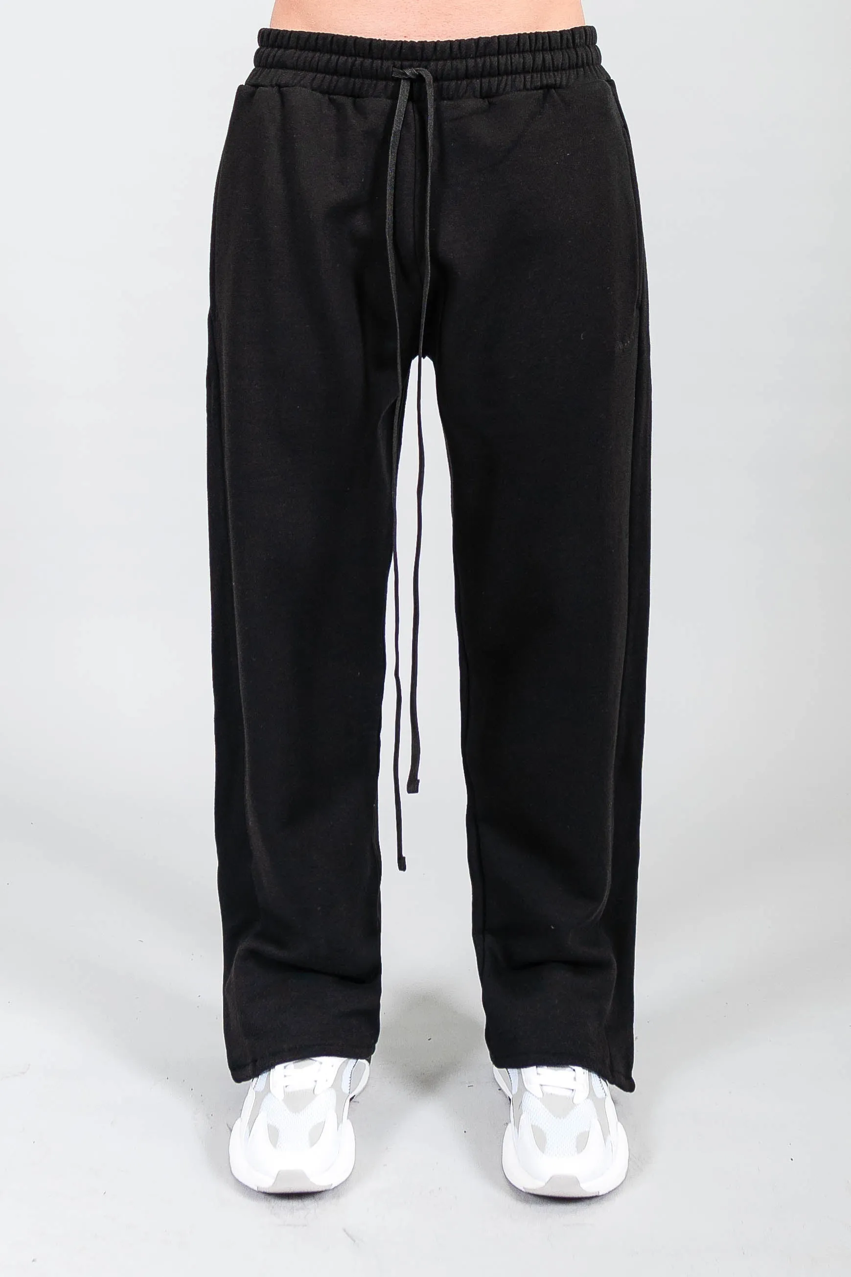 BLACK FLAP JOGGER