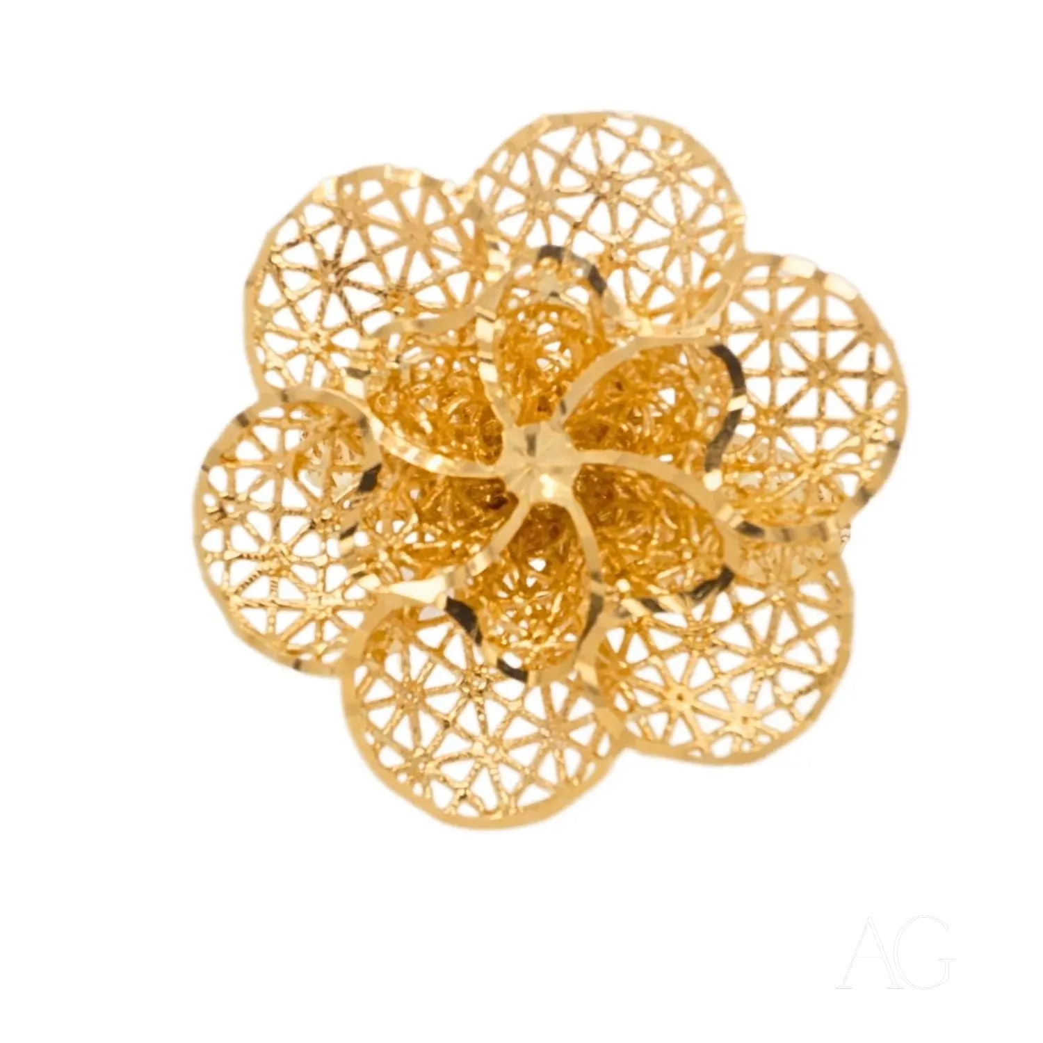 Blossom in Gold: The 18k Flower Ring