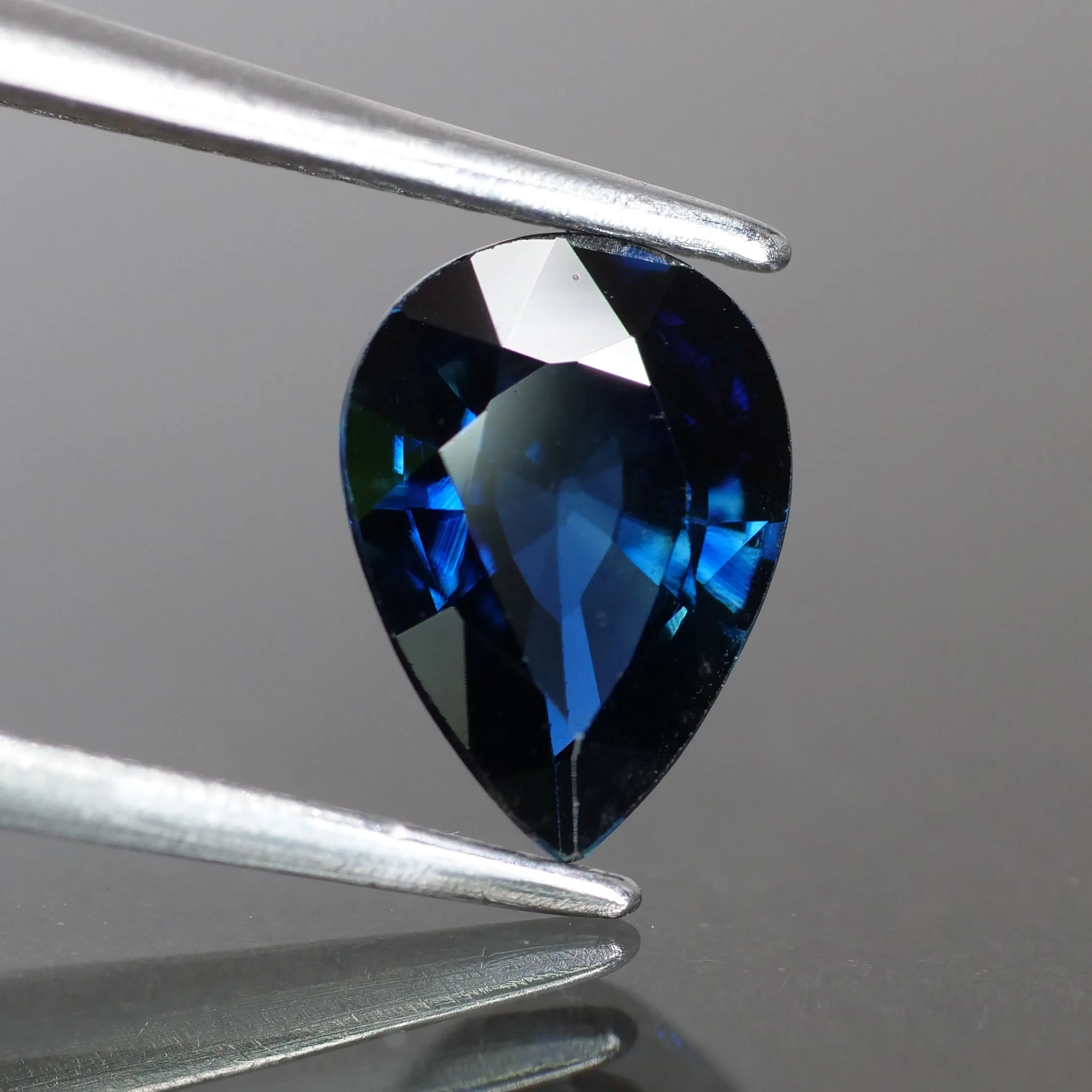 Blue Sapphire | IGI certified | natural, pear cut *8x6 mm, VS, 1.15ct