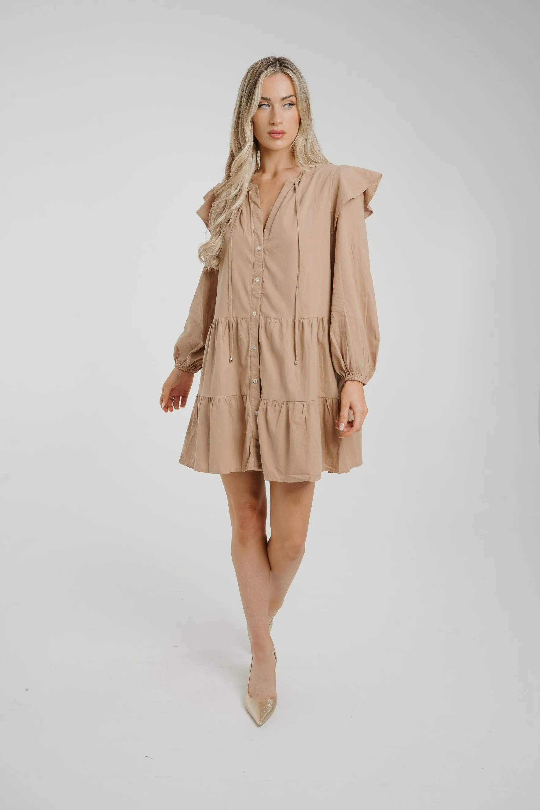 Caitlyn Tiered Shirt Dress In Mocha