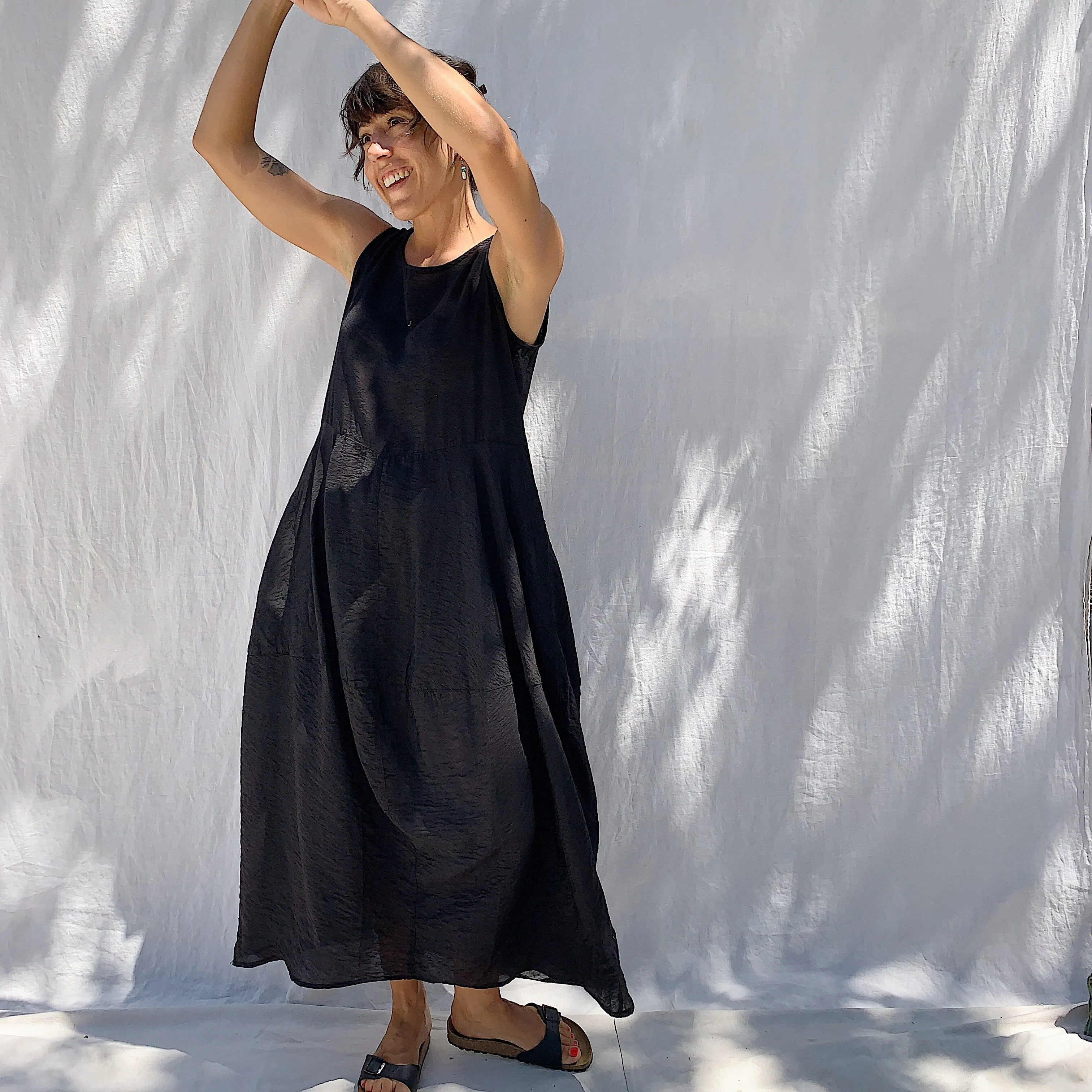 Cut Loose | Parachute Bubble Dress in Black