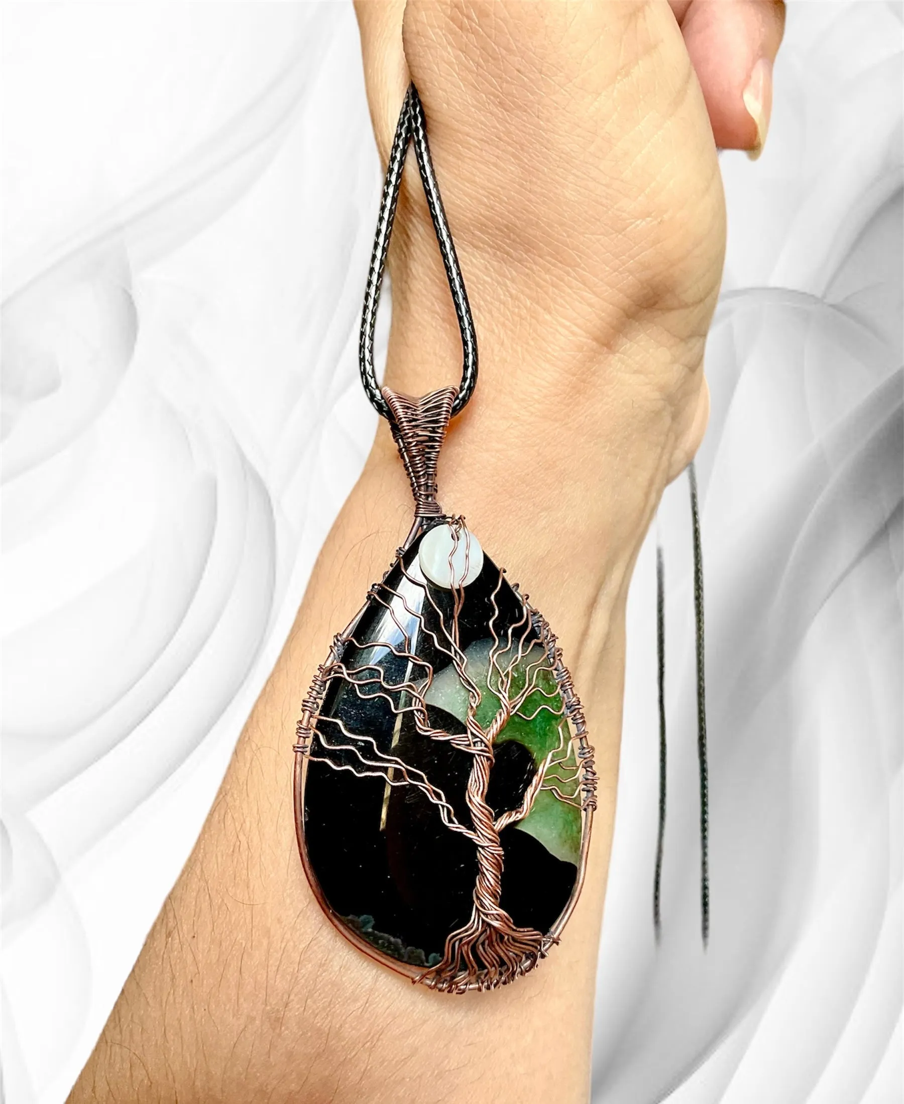 Druzy Geode Agate Tree Pendant