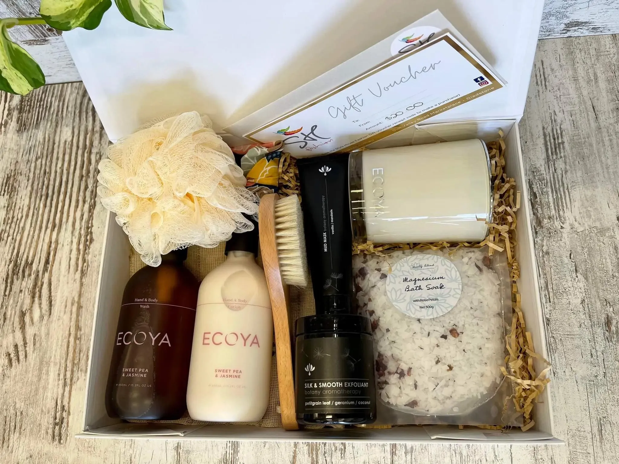 Ecoya Deluxe 'Pamper You' Gift Box - Sweet Pea & Jasmine