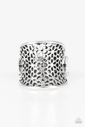 Garden Safari - Silver Paparazzi Ring