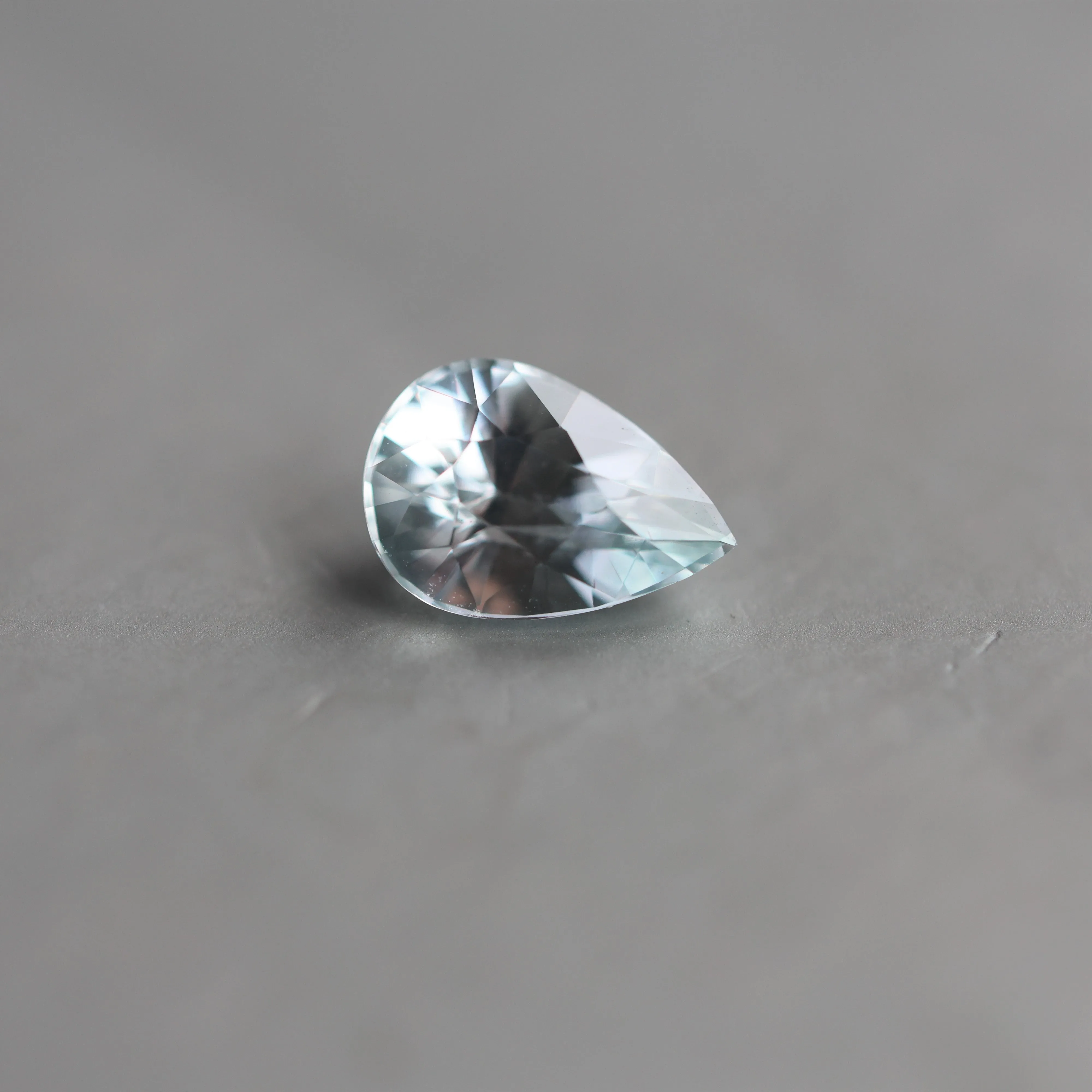 Loose 1.97 Ct Pear Mint Green Sapphire