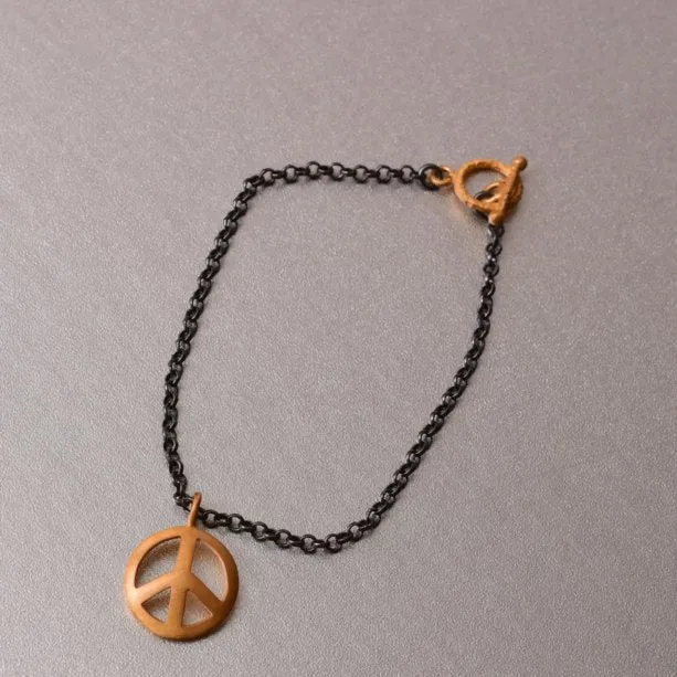 Shanti Peace Necklace In Gold